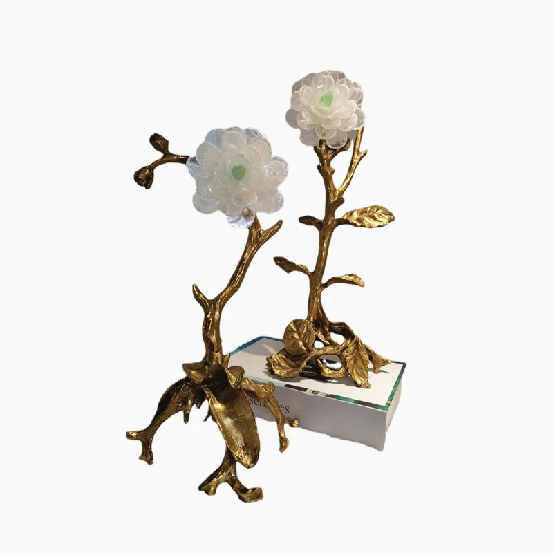European Style Creative Brass Crystal Flower Ornaments Modern Villa Living Room Porch TV Cabinet Home Decoration
European Style Creative Brass Crystal Flower Ornaments Modern Villa Living Room Porch TV Cabinet Home Decoration