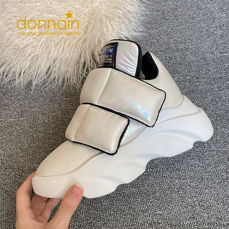 DONNAIN 2022 Fashion Women's Thick Bottom Casual Sport Shoes Female Chunky Rubber Sole Waterproof Platform Winter Sneakers
DONNAIN 2022 Fashion Women's Thick Bottom Casual Sport Shoes Female Chunky Rubber Sole Waterproof Platform Winter Sneakers
