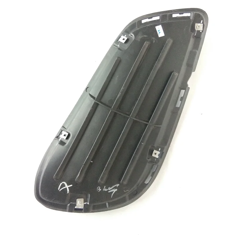 Suitable for Mercedes-Benz W212 fog lamp cover front bumper grille, internal ventilation 2128852723
Suitable for Mercedes-Benz W212 fog lamp cover front bumper grille, internal ventilation 2128852723