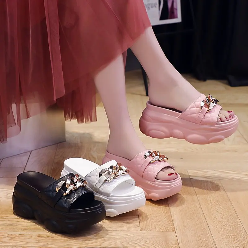 New 2021 Summer Women Slippers Wedge Brand Beach Sandals High Heels Platform Chain Flip-Flops Thick Bottom Walking Slides Zapato
New 2021 Summer Women Slippers Wedge Brand Beach Sandals High Heels Platform Chain Flip-Flops Thick Bottom Walking Slides Zapato