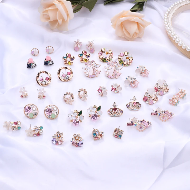 Korean Simulated Pearl Rhinestone Small Flower Stud Earrings Colorful Zircon Fashion Female Pendientes aretes de mujer brincos
Korean Simulated Pearl Rhinestone Small Flower Stud Earrings Colorful Zircon Fashion Female Pendientes aretes de mujer brincos