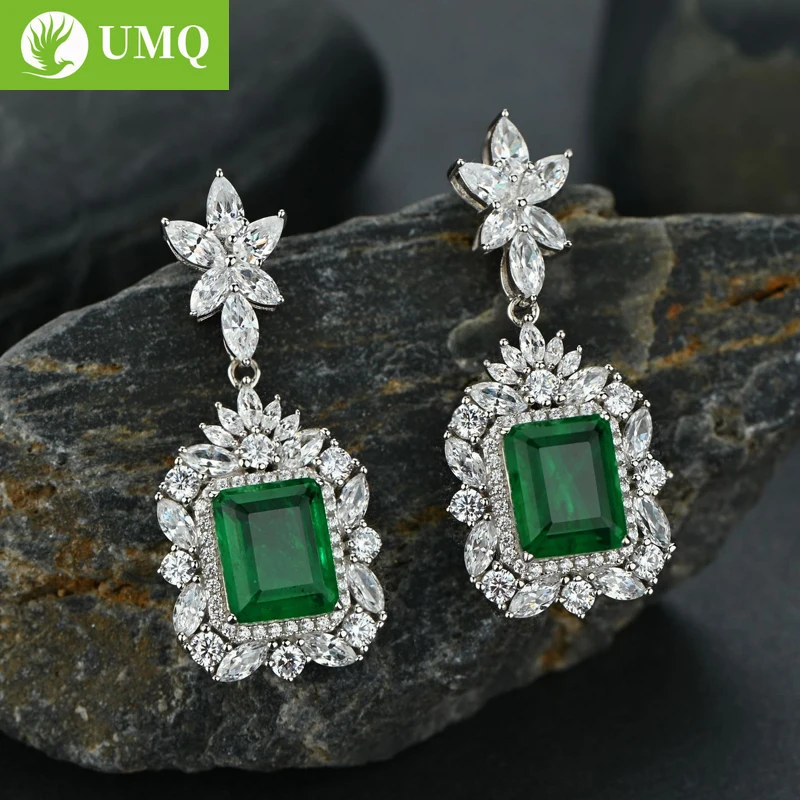 UMQ 100% 925 Sterling Silver Synthetic Emerald Drop Earrings For Women Sparkling High Carbon Diamond Fine Jewelry Wholesale
UMQ 100% 925 Sterling Silver Synthetic Emerald Drop Earrings For Women Sparkling High Carbon Diamond Fine Jewelry Wholesale