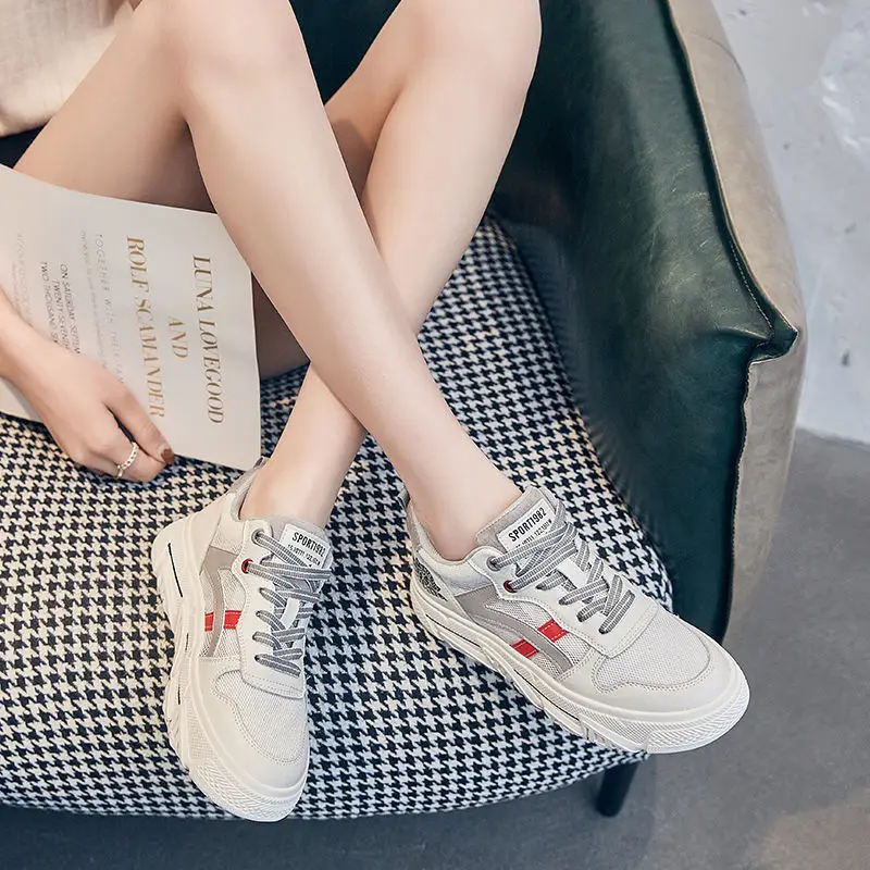 Leather Thick-soled White Shoes Women's Summer 2021 New Spring Women's Shoes Super Hot All-around Breathable Sneakers
Leather Thick-soled White Shoes Women's Summer 2021 New Spring Women's Shoes Super Hot All-around Breathable Sneakers