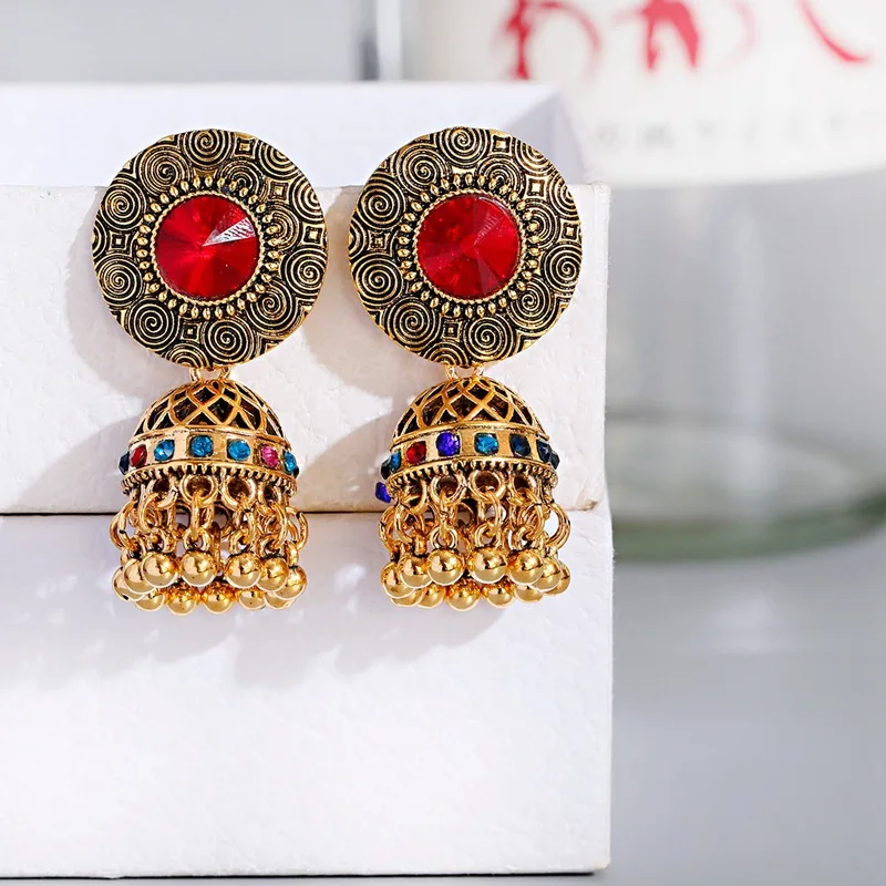 2021 Luxury Ethnic Red Rhinestone Wedding Earrings For Women Classic Retro Gold Bells Jhumka Dangle Earring
2021 Luxury Ethnic Red Rhinestone Wedding Earrings For Women Classic Retro Gold Bells Jhumka Dangle Earring
