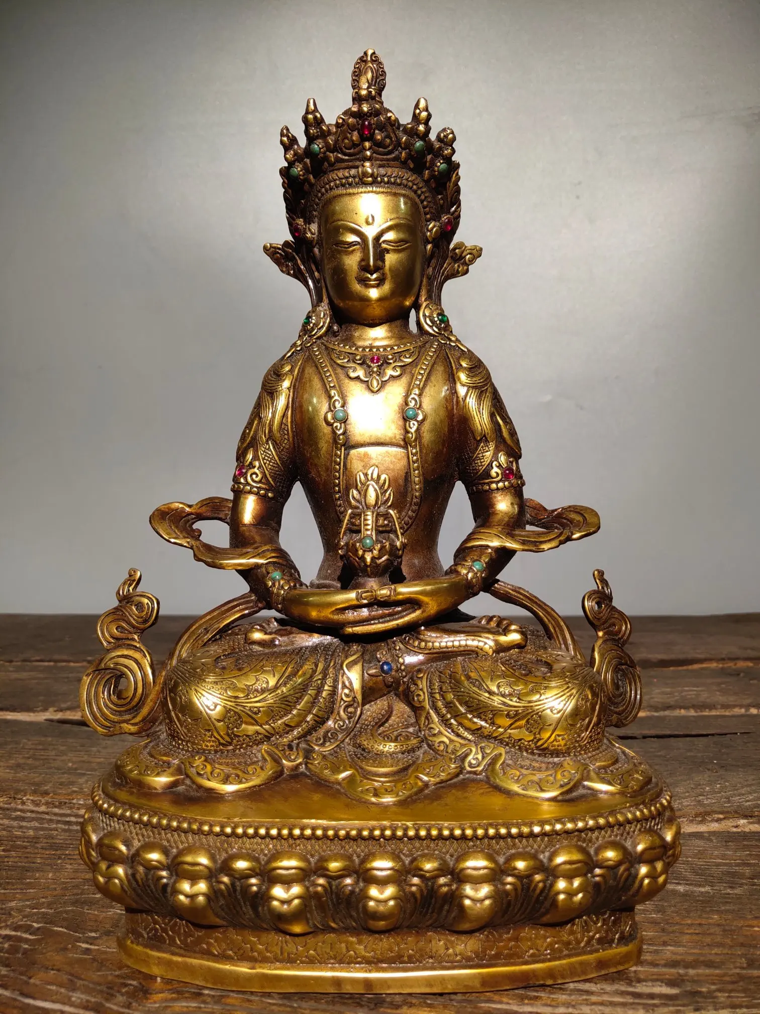 12"Chinese Folk Collection Old Bronze Lacquer mosaic Gem Longevity Buddha Immortal Life Wisdom Tathagata Sitting Buddha
12"Chinese Folk Collection Old Bronze Lacquer mosaic Gem Longevity Buddha Immortal Life Wisdom Tathagata Sitting Buddha