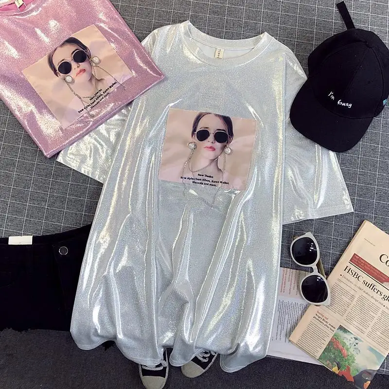 2020 New Summer Women Fashion Shiny Character Print O Neck Long T Shirt Tops Lady Loose Beading Bright Silk Tee Shirts S131
2020 New Summer Women Fashion Shiny Character Print O Neck Long T Shirt Tops Lady Loose Beading Bright Silk Tee Shirts S131