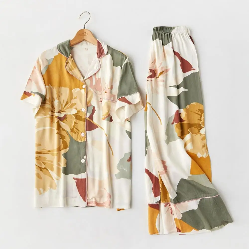 2020 New Womens Pajamas Set Palm Leaf Printing Pijamas Short Sleeve Pants Pyjamas Loungewear Sexy Sleepwear Home Sleep Set
2020 New Womens Pajamas Set Palm Leaf Printing Pijamas Short Sleeve Pants Pyjamas Loungewear Sexy Sleepwear Home Sleep Set