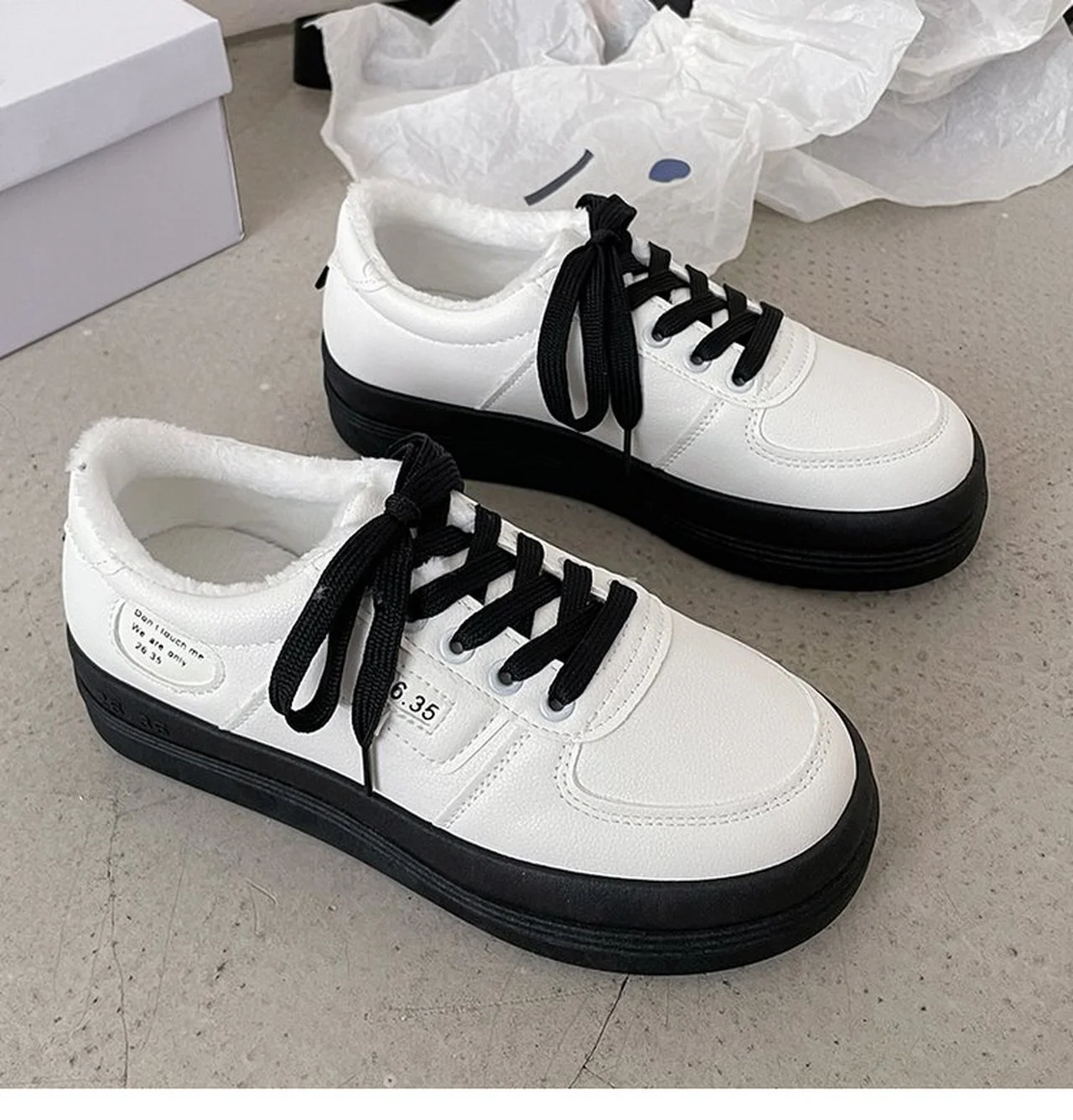 Women's sports shoes thick-soled vulcanized shoes casual running shoes 2022 autumn and winter fur cotton shoes women's shoes
Women's sports shoes thick-soled vulcanized shoes casual running shoes 2022 autumn and winter fur cotton shoes women's shoes