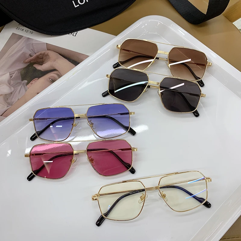 KAMMPT Vintage Metal Sunglasses Women Men Luxury Brand Designer Female Sun Glasses Outdoor Retro Eyewear Oculos De Sol UV400
KAMMPT Vintage Metal Sunglasses Women Men Luxury Brand Designer Female Sun Glasses Outdoor Retro Eyewear Oculos De Sol UV400