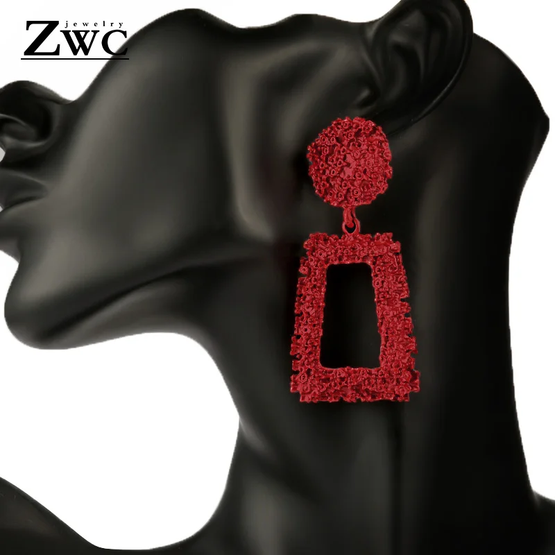 ZWC New Elegant Big Vintage Metal Earrings for Women Gold Color Geometric Statement Drop Earring Hanging Fashion Trend Jewelry
ZWC New Elegant Big Vintage Metal Earrings for Women Gold Color Geometric Statement Drop Earring Hanging Fashion Trend Jewelry