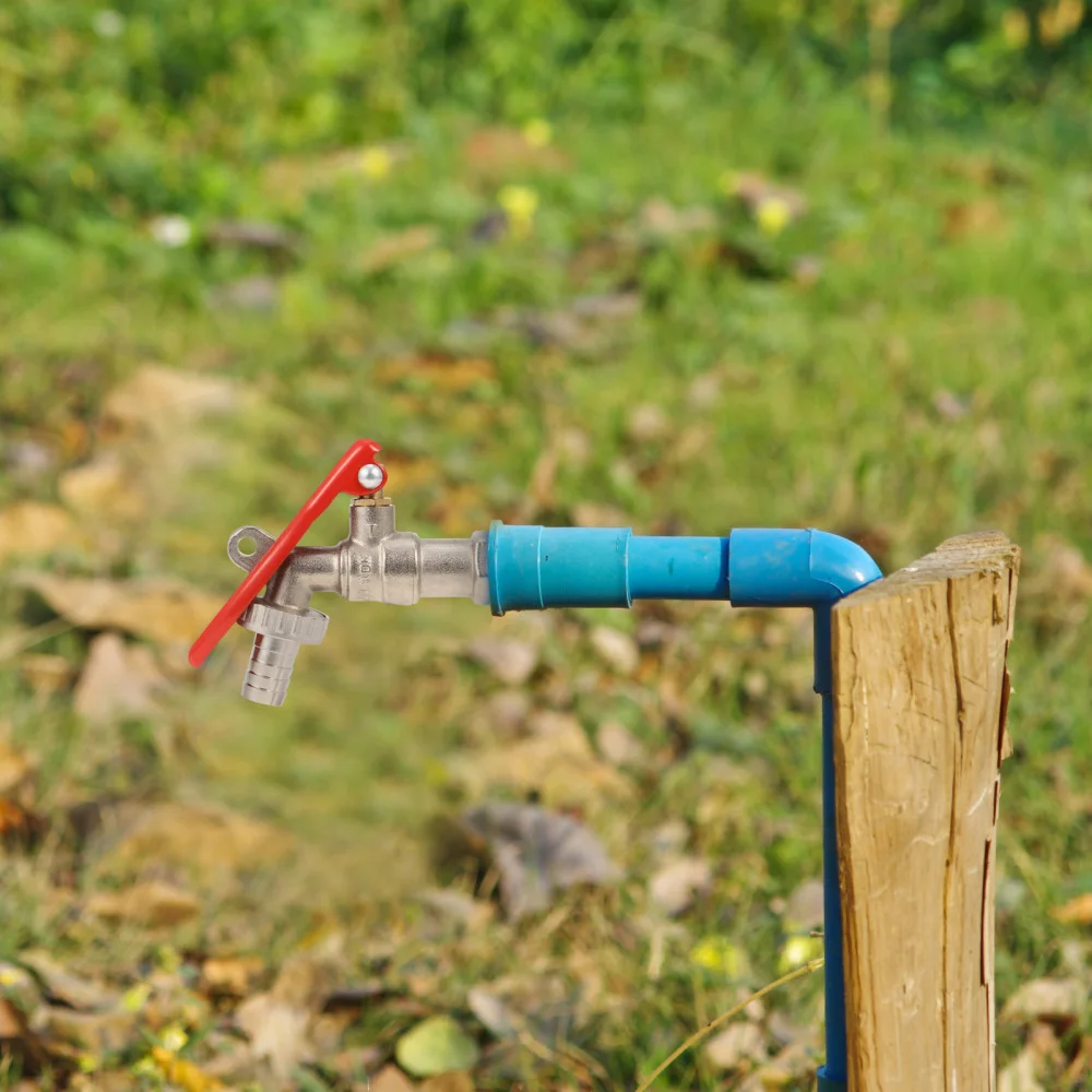 1Pc Manual Gardening Irrigation Water Nozzle Brass Garden Irrigation Tap
1Pc Manual Gardening Irrigation Water Nozzle Brass Garden Irrigation Tap