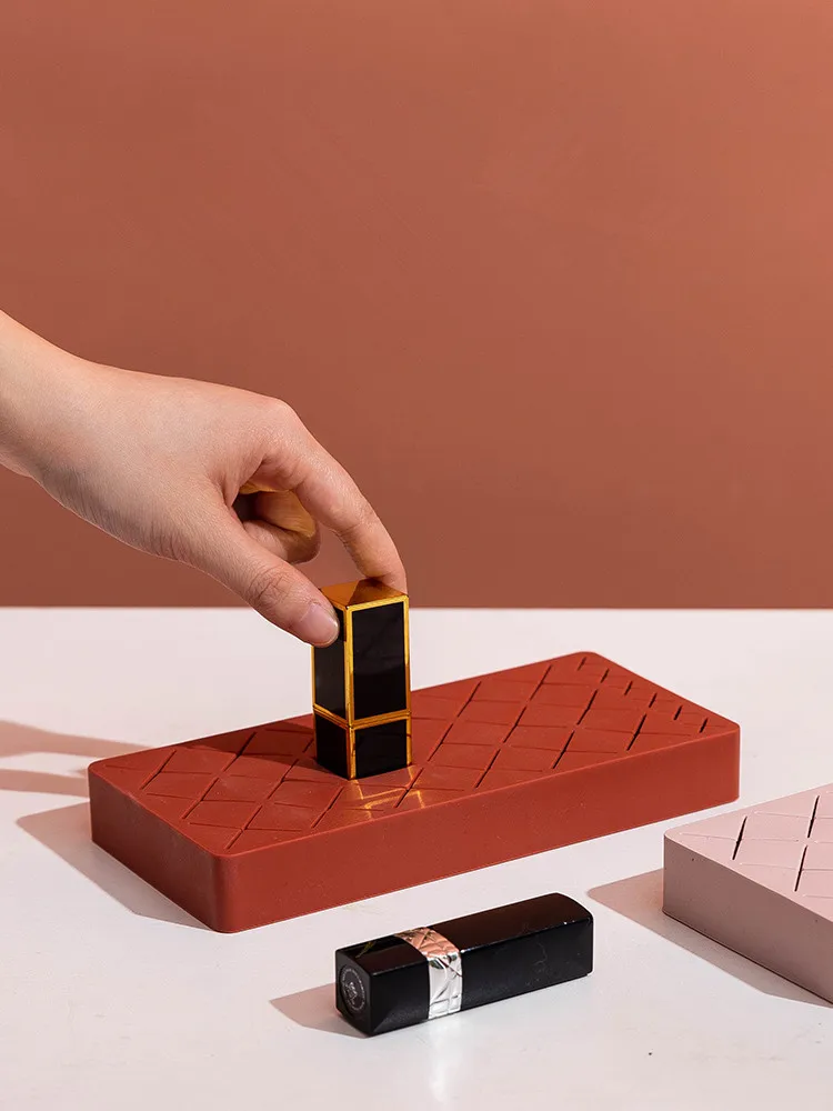 Creative Multi-Lattice Silicone Lipsticks Storage Box Desktop Jewelry Eyebrow Pencil Organizer Portable Cosmetics Box
Creative Multi-Lattice Silicone Lipsticks Storage Box Desktop Jewelry Eyebrow Pencil Organizer Portable Cosmetics Box