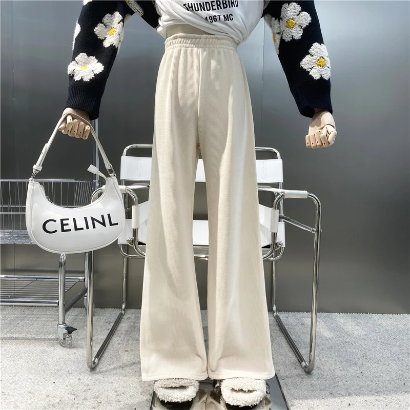 New Elastic Waist Wide Leg Casual Pants Loose Hanging Feeling Solid Color Vertical Pattern Straight Tube Floor Mopping Trousers
New Elastic Waist Wide Leg Casual Pants Loose Hanging Feeling Solid Color Vertical Pattern Straight Tube Floor Mopping Trousers