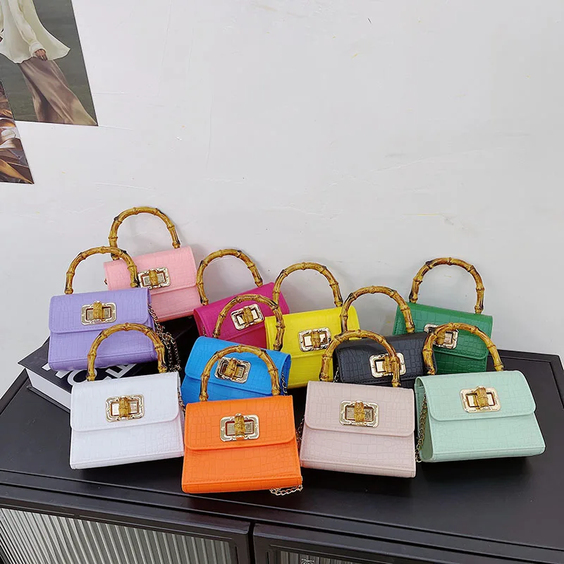 Womens Purses and Handbags Fashion Pvc Crossbody Bags for Women Mini Coin Wallet Girl Jelly Clutch Purse Bag Tote
Womens Purses and Handbags Fashion Pvc Crossbody Bags for Women Mini Coin Wallet Girl Jelly Clutch Purse Bag Tote