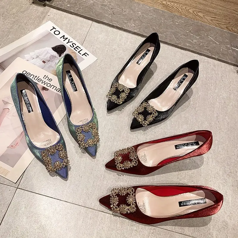 XIXIYIPIN Luxury Rhinestone Discoloration 7cm High Heels Women Shoes Satin Pointed Toe Noble Woman Pumps Summer Office Mules
XIXIYIPIN Luxury Rhinestone Discoloration 7cm High Heels Women Shoes Satin Pointed Toe Noble Woman Pumps Summer Office Mules