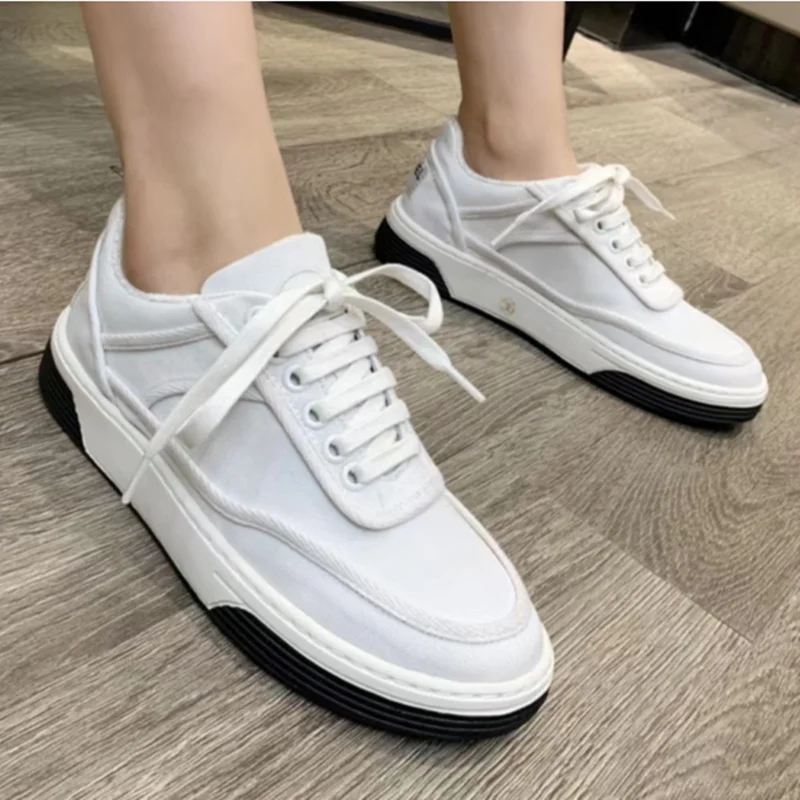 CTênis femininos de fundo chato, tênis de lona respirável de fundo chato, novos tênis casuais de design de joias de cores difere
CTênis femininos de fundo chato, tênis de lona respirável de fundo chato, novos tênis casuais de design de joias de cores difere