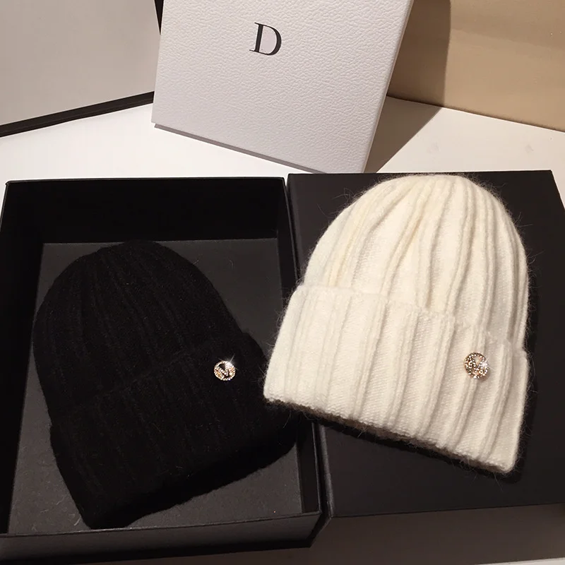 Net red new rabbit hair wool hat female autumn and winter stall leisure versatile hat cold proof and warm knit hat cold hat
Net red new rabbit hair wool hat female autumn and winter stall leisure versatile hat cold proof and warm knit hat cold hat