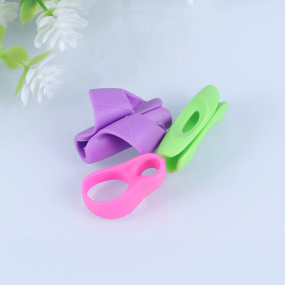 3pcs Universal Writing Grip Posture Correction Aids Silicone Writing Training Devices for Preschooler Kids(Green)
3pcs Universal Writing Grip Posture Correction Aids Silicone Writing Training Devices for Preschooler Kids(Green)