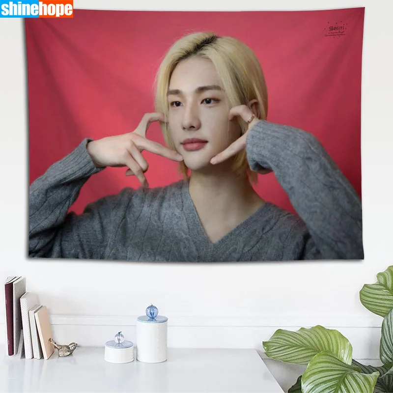 Гобелен на заказ Hyunjin, экологически чистый, с принтом HD, фоновая ткань, для спальни, настенные гобелены, Декор, моющийся, не выцветает
Гобелен на заказ Hyunjin, экологически чистый, с принтом HD, фоновая ткань, для спальни, настенные гобелены, Декор, моющийся, не выцветает