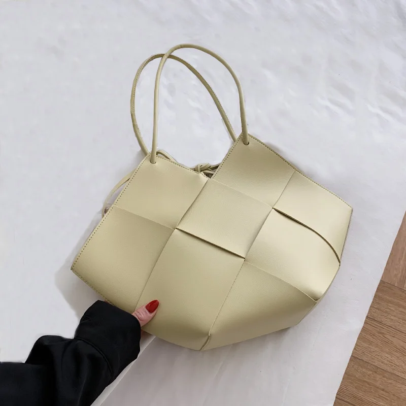 PU Leather Women Luxury Designer Handbag 2021 Shopper Tote Bag New Fashion Casual Solid Color Diamond Woven Basket Shoulder Bags
PU Leather Women Luxury Designer Handbag 2021 Shopper Tote Bag New Fashion Casual Solid Color Diamond Woven Basket Shoulder Bags