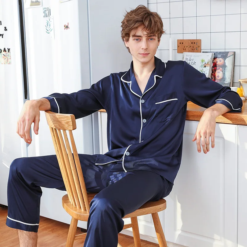 Autumn Long-Sleeved Trousers Suit Summer Ice Silk Pajamas Men'S Fashion Cardigan Loose Home Service Silk Thin Sleepwear пижам
Autumn Long-Sleeved Trousers Suit Summer Ice Silk Pajamas Men'S Fashion Cardigan Loose Home Service Silk Thin Sleepwear пижам