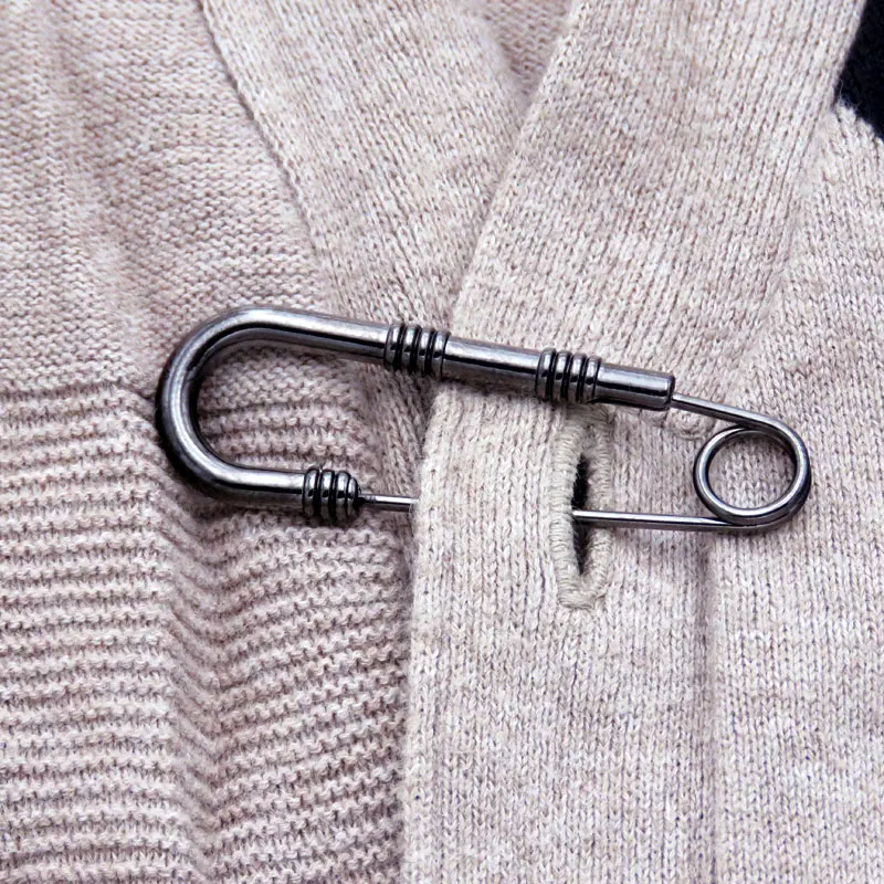 1Pc Black Retro Shawl Safety Pin Large Scarf Buckle Sweater Brooch Metal Fishhook Pendant Brooch Cardigan Pin Buckle Accessories
1Pc Black Retro Shawl Safety Pin Large Scarf Buckle Sweater Brooch Metal Fishhook Pendant Brooch Cardigan Pin Buckle Accessories