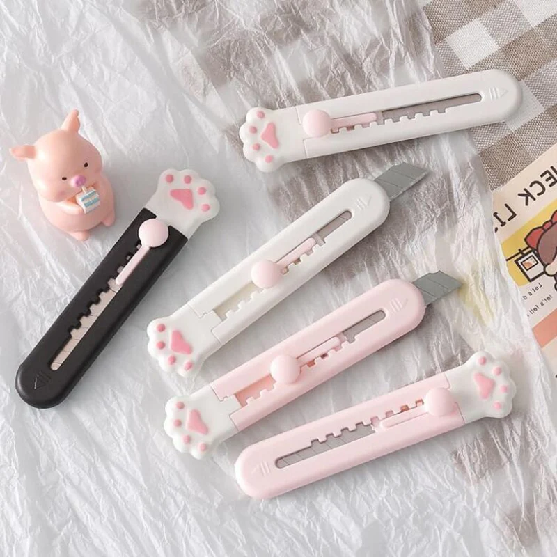 2Pcs Cartoon Cat Claw Art Cutter Utility Knife Creative DIY Paper Cutter Stationery School Office Supplies Kitchen Gadget Tools
2Pcs Cartoon Cat Claw Art Cutter Utility Knife Creative DIY Paper Cutter Stationery School Office Supplies Kitchen Gadget Tools
