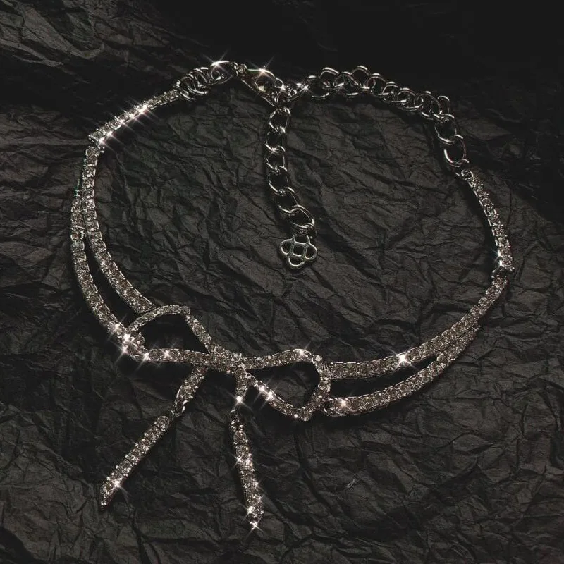 Zircon Bow Knot Necklace New Temperament Choker Fashion Wild Clavicle Chain Personality Necklace for Women Jewelry
Zircon Bow Knot Necklace New Temperament Choker Fashion Wild Clavicle Chain Personality Necklace for Women Jewelry
