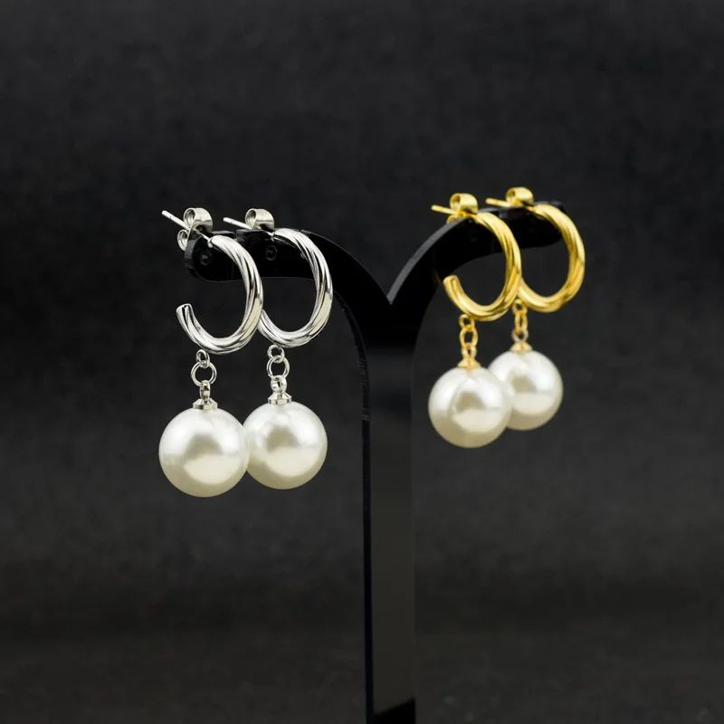 Stainless steel jewelry manufacturers supply 2021 new Pearl half circle earrings temperament beauty Joker earrings wholesale.
Stainless steel jewelry manufacturers supply 2021 new Pearl half circle earrings temperament beauty Joker earrings wholesale.