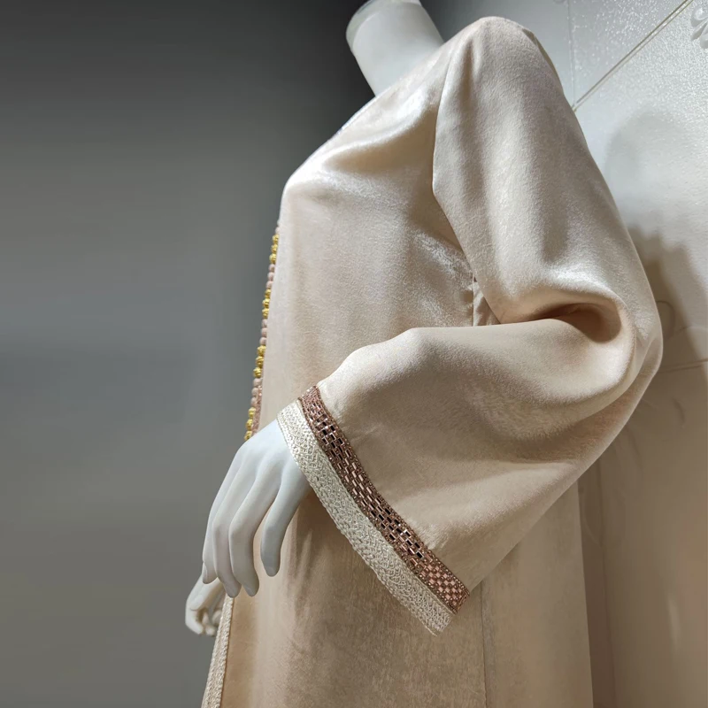 Jalabiya, V
Jalabiya, V