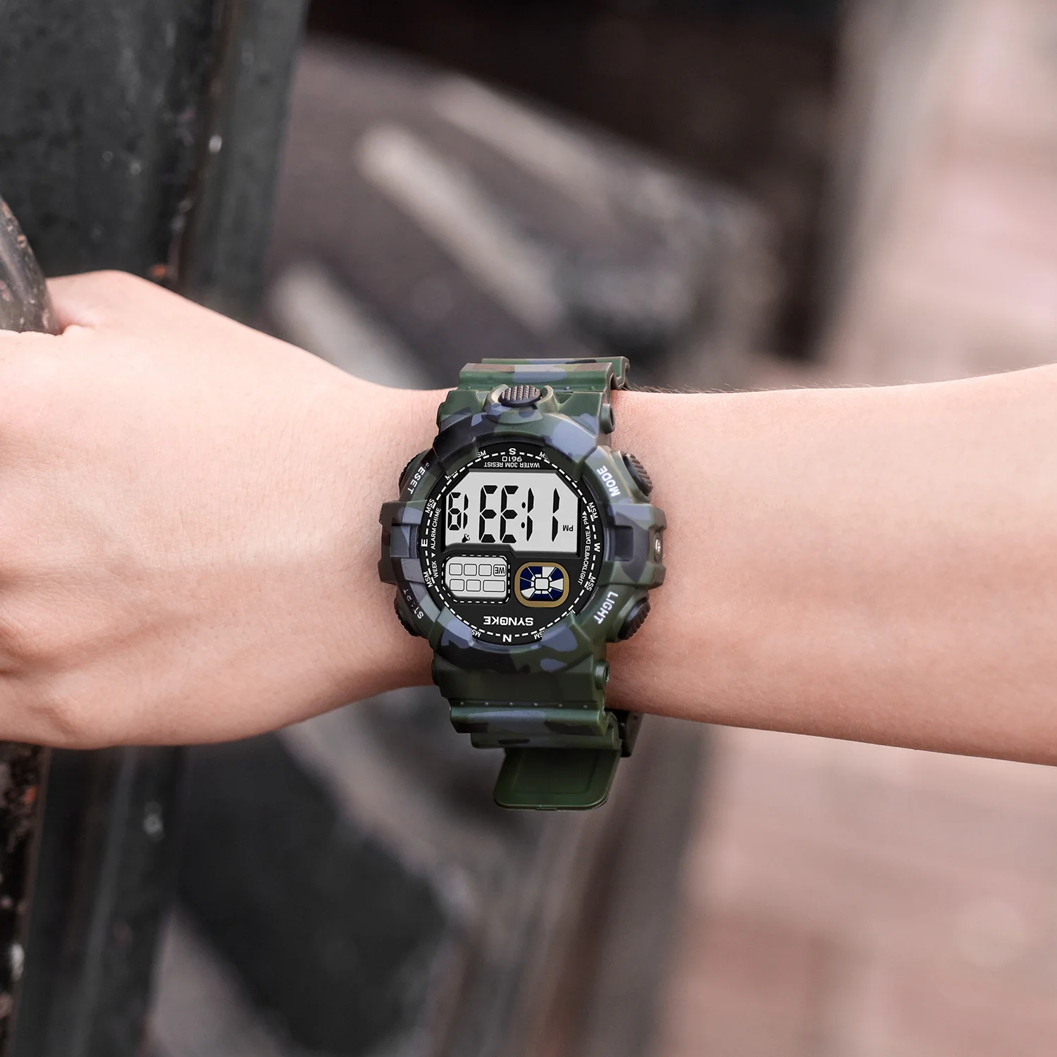 SYNOKE Military Watches Men Waterproof Shockproof Electronic Digital Wristwatch LED Alarm Sport Watch Male For Men Relogio Reloj
SYNOKE Military Watches Men Waterproof Shockproof Electronic Digital Wristwatch LED Alarm Sport Watch Male For Men Relogio Reloj