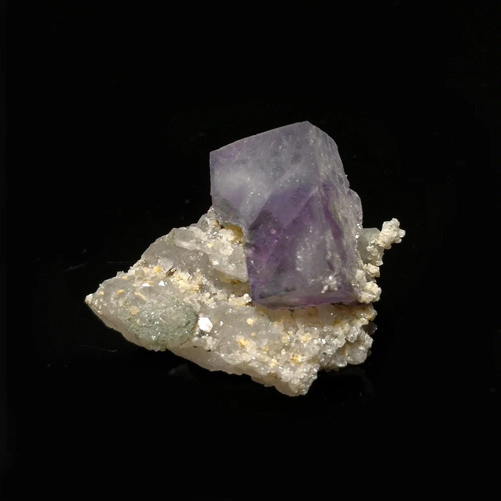 22g Natural Stone Purple Fluorite Quartz Mica Mineral Crystal Specimen From Yaogangxian Hunan Province China A3-4
22g Natural Stone Purple Fluorite Quartz Mica Mineral Crystal Specimen From Yaogangxian Hunan Province China A3-4