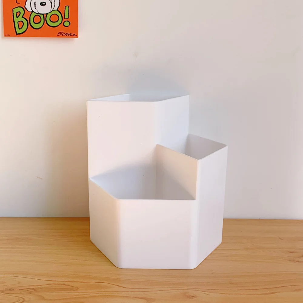 W&G Nordic Creative Fashion Large-capacity Hexagonal Pen Holder Student Office Desktop Multifunctional Storage Box Decoration
W&G Nordic Creative Fashion Large-capacity Hexagonal Pen Holder Student Office Desktop Multifunctional Storage Box Decoration
