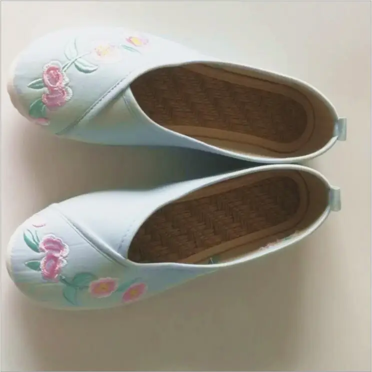 Retro Oriental style lace up shoes canvas embroidery rubber soles flat soles antique Acient China Japan Korea Thai Girls shoes
Retro Oriental style lace up shoes canvas embroidery rubber soles flat soles antique Acient China Japan Korea Thai Girls shoes