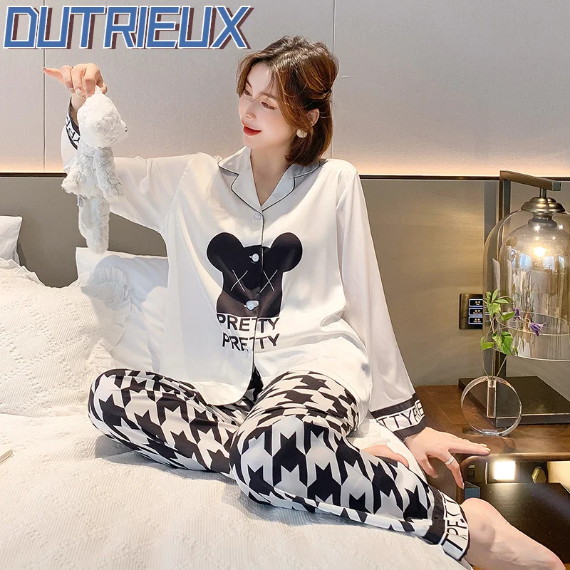 DUTRIEUX Spring Women's Pajamas Set Fashion Luxury Style Houndstooth Sleepwear Nightie Silk Like Leisure Home Clothes Nightwear
DUTRIEUX Spring Women's Pajamas Set Fashion Luxury Style Houndstooth Sleepwear Nightie Silk Like Leisure Home Clothes Nightwear