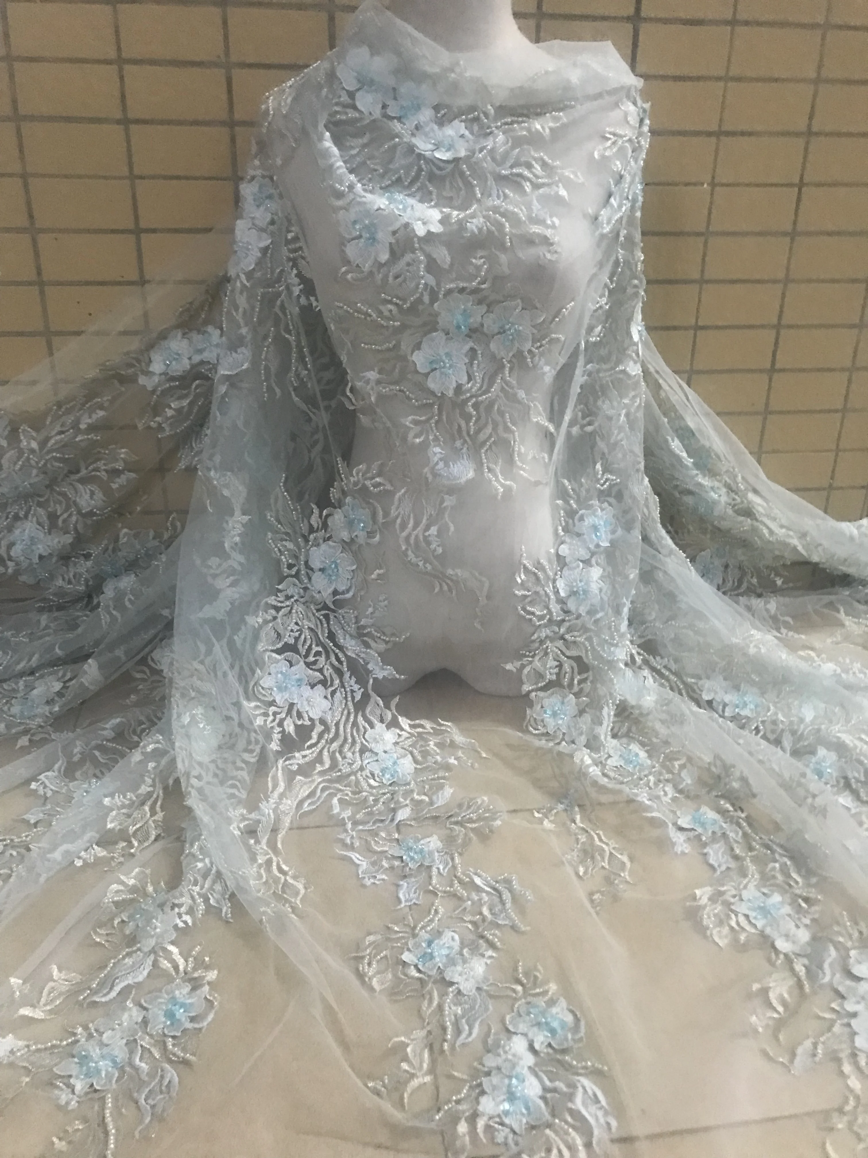 Latest french lace embroidered tulle lace fabric with beads SYJ-616825 high quality pretty beaded net lace
Latest french lace embroidered tulle lace fabric with beads SYJ-616825 high quality pretty beaded net lace