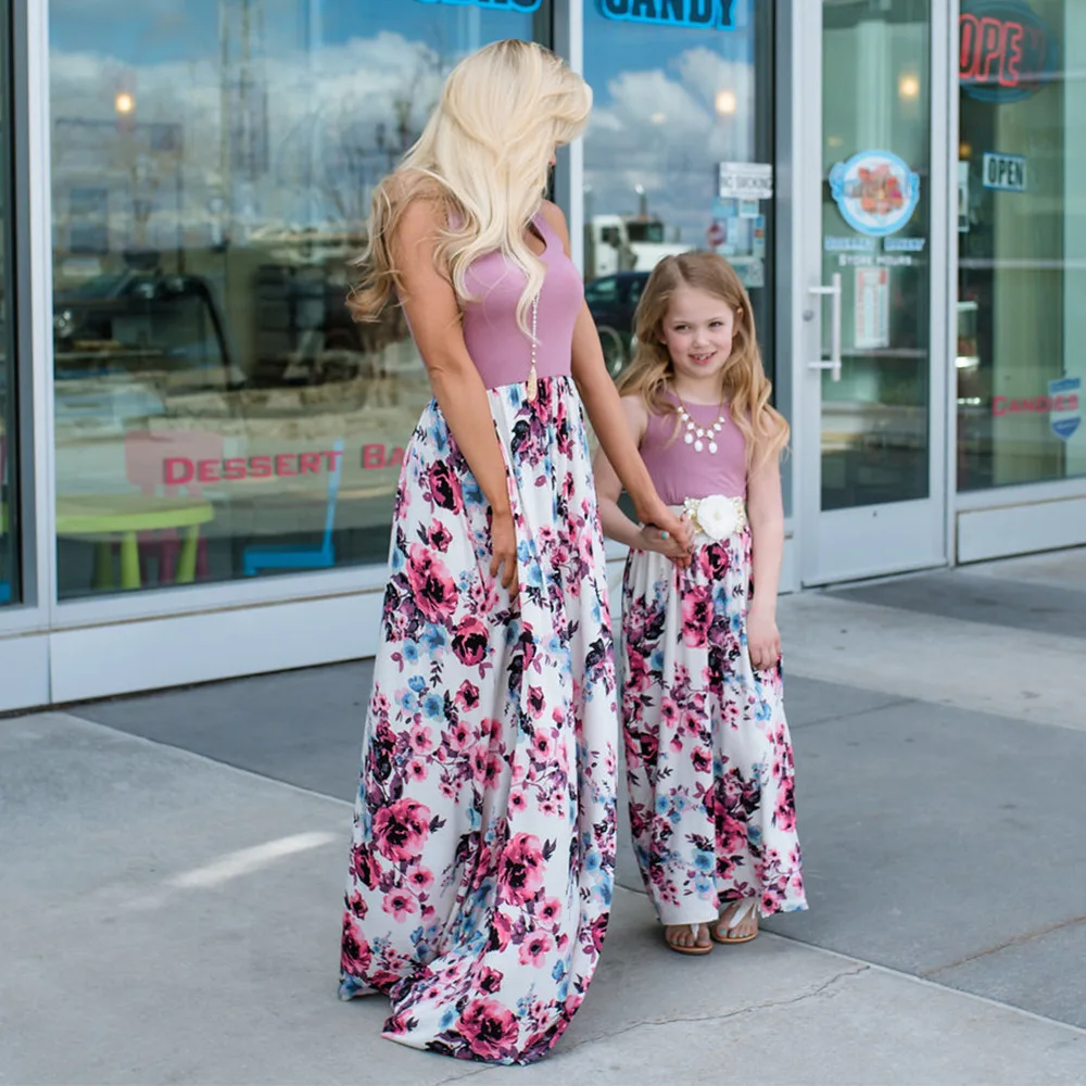 New Family Matching Maxi Dress Summer Mom And Me Daughter Patchwork Floral Long Dress Dresses For Women Mother Baby Girl Clothes 
New Family Matching Maxi Dress Summer Mom And Me Daughter Patchwork Floral Long Dress Dresses For Women Mother Baby Girl Clothes