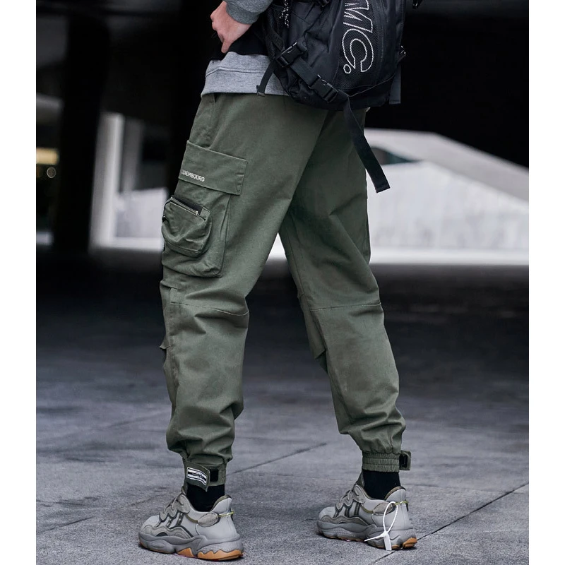 Side Pockets Cargo Pants men Joggers Hip Hop High street Casual printing Male Trousers Fashion Streetwear cotton Pants men
Side Pockets Cargo Pants men Joggers Hip Hop High street Casual printing Male Trousers Fashion Streetwear cotton Pants men