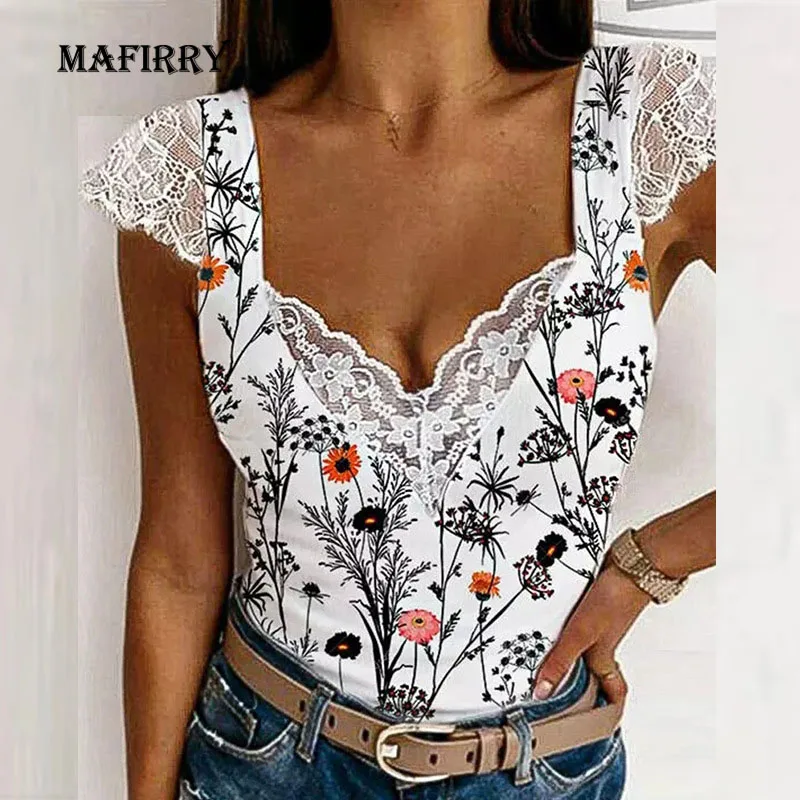 Женская блузка с вырезами и кружевом, летняя облегающая блузка в стиле пэчворк
Женская блузка с вырезами и кружевом, летняя облегающая блузка в стиле пэчворк