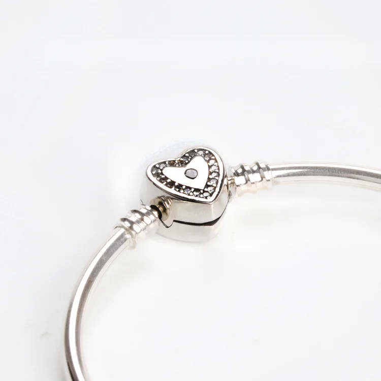 Hot Authentic 100% 925 Sterling Silver Heart-shaped Buckle Bracelet Bangle for Women Authentic Charm Jewelry Pulseira Gift
Hot Authentic 100% 925 Sterling Silver Heart-shaped Buckle Bracelet Bangle for Women Authentic Charm Jewelry Pulseira Gift