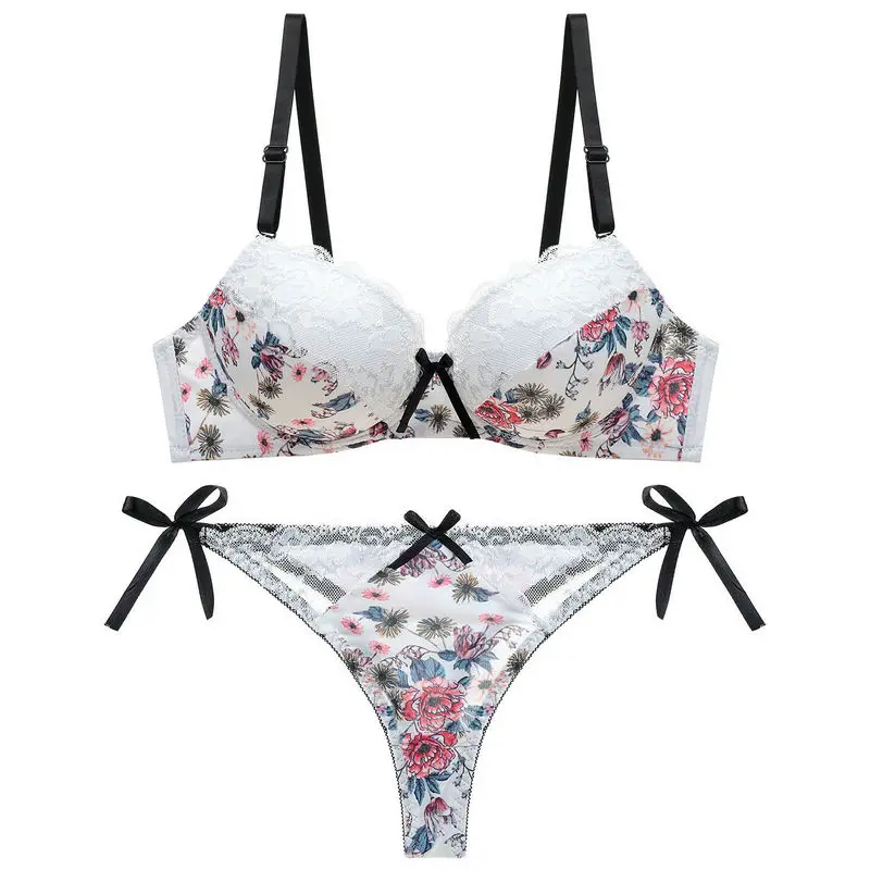 Women's European and Sexy Print Hollowed Out Bra Suit T-pants Panties Women's Underwear Set Sexy Lace Bra
Women's European and Sexy Print Hollowed Out Bra Suit T-pants Panties Women's Underwear Set Sexy Lace Bra