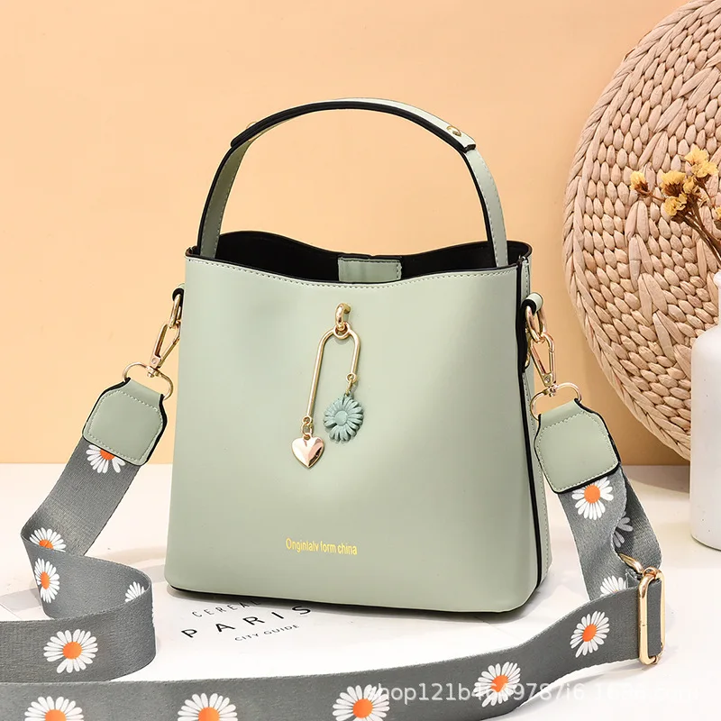 Bag Women's Broadband Messenger Bag 2021 New Wave Korean Fashion Large Capacity Bucket Bag Ladies Shoulder Bag Women's Bag
Bag Women's Broadband Messenger Bag 2021 New Wave Korean Fashion Large Capacity Bucket Bag Ladies Shoulder Bag Women's Bag