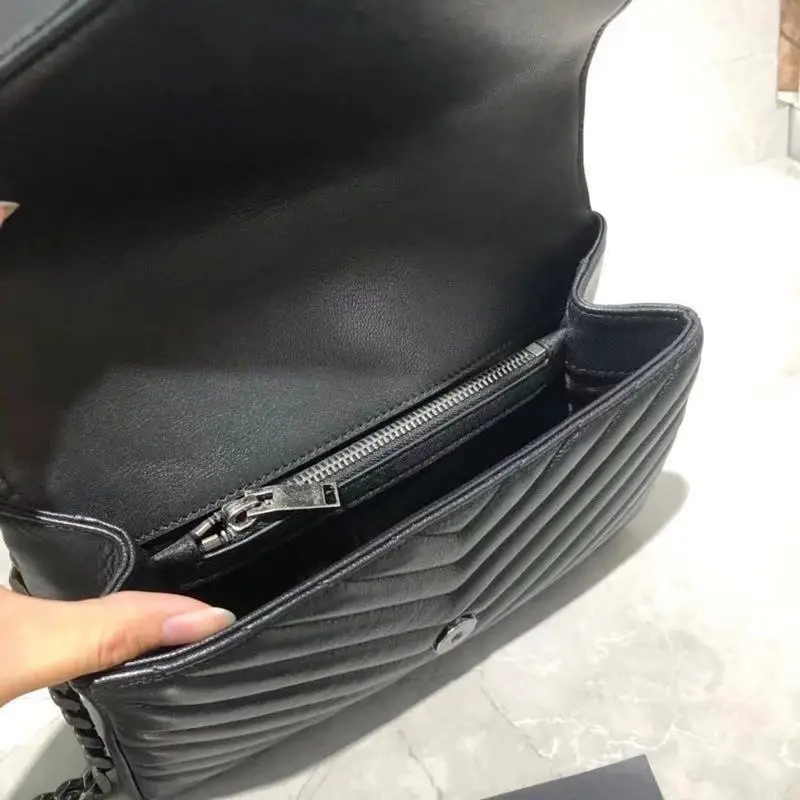 Women Retro Genuine Leather Handbag Female Envelope Chain Shoulder Bag Luxury Designer Lady Messenger Bag 
Women Retro Genuine Leather Handbag Female Envelope Chain Shoulder Bag Luxury Designer Lady Messenger Bag