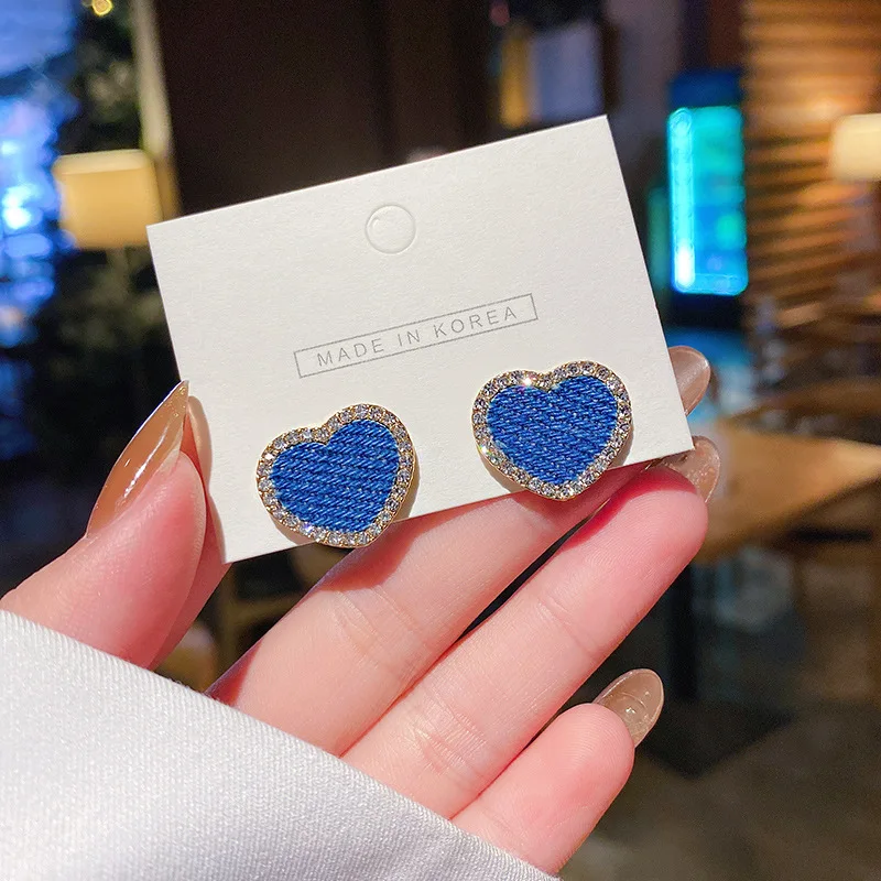 S925 Silver Needle Winter New Blue Little Love Earrings Girl 2020 Simple Compact Versatile High Quality Ear Pendant Trend
S925 Silver Needle Winter New Blue Little Love Earrings Girl 2020 Simple Compact Versatile High Quality Ear Pendant Trend