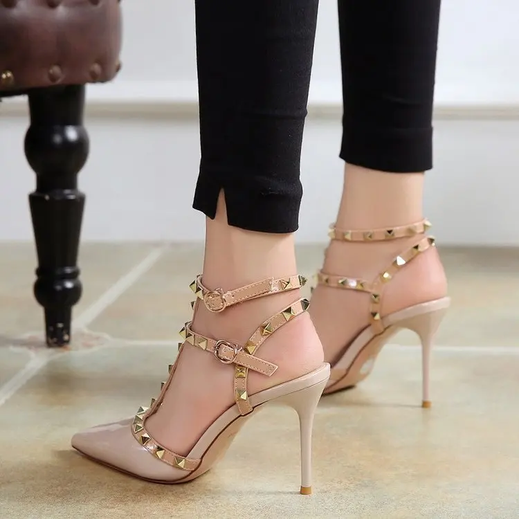 2020 New 10CM New High-heeled Shoes Female Pointed Stiletto Sexy Nightclub Word with Rivets Wild Sandals Female Summer 
2020 New 10CM New High-heeled Shoes Female Pointed Stiletto Sexy Nightclub Word with Rivets Wild Sandals Female Summer
