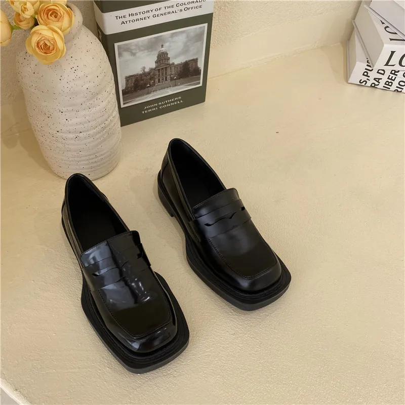 2021 New Fashion Women Leather Shoes Autumn Casual Flats Office Platform Oxfords Boat Shoes Women Slip On Loafers Black
2021 New Fashion Women Leather Shoes Autumn Casual Flats Office Platform Oxfords Boat Shoes Women Slip On Loafers Black