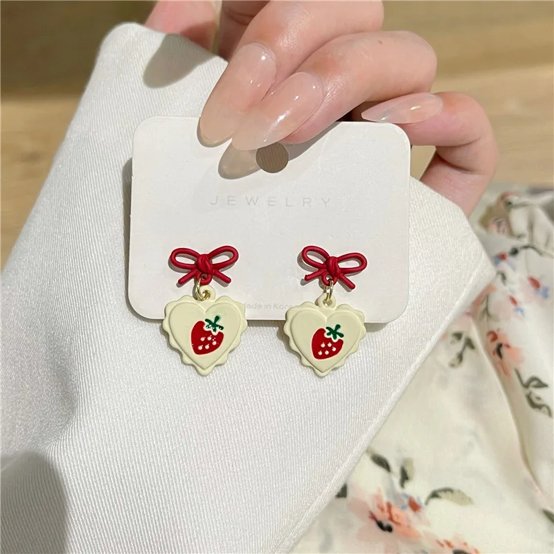 Sweet Bowknot Strawberry Love Clip Earrings Statement Earrings Accesories for Women
Sweet Bowknot Strawberry Love Clip Earrings Statement Earrings Accesories for Women