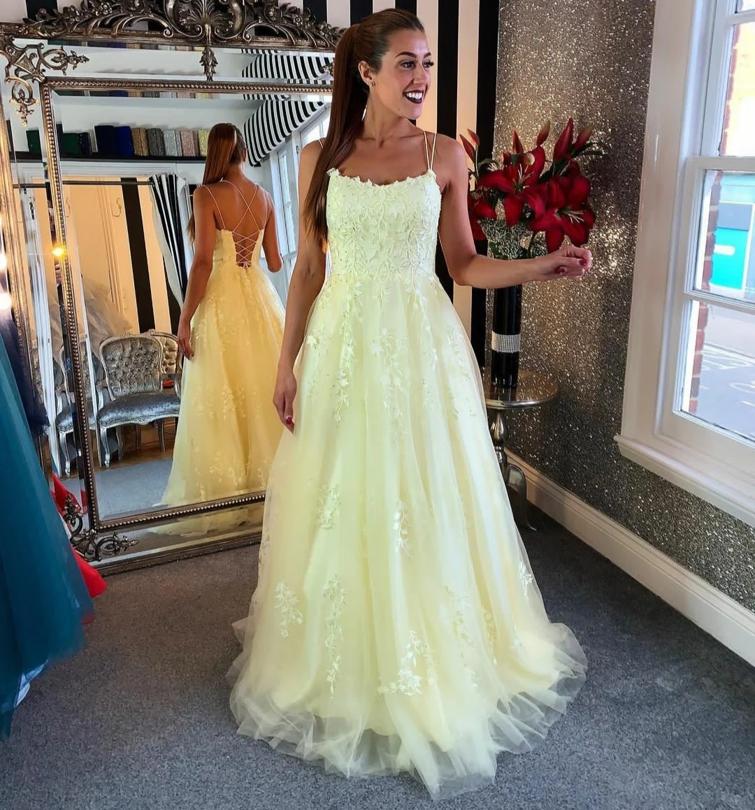 Long Lace Halter A-Lien Lace Prom Dresses Tulle Criss Cross Back Spaghetti Straps Abendkleider Robes de Soirée for Women
Long Lace Halter A-Lien Lace Prom Dresses Tulle Criss Cross Back Spaghetti Straps Abendkleider Robes de Soirée for Women