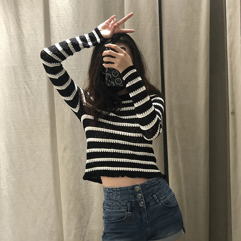 YOSIBCD Women Fashion Hollow Out Striped Cropped Knitted Sweater Vintage Long Sleeve Stretch Slim Female Pullovers Chic Tops
YOSIBCD Women Fashion Hollow Out Striped Cropped Knitted Sweater Vintage Long Sleeve Stretch Slim Female Pullovers Chic Tops