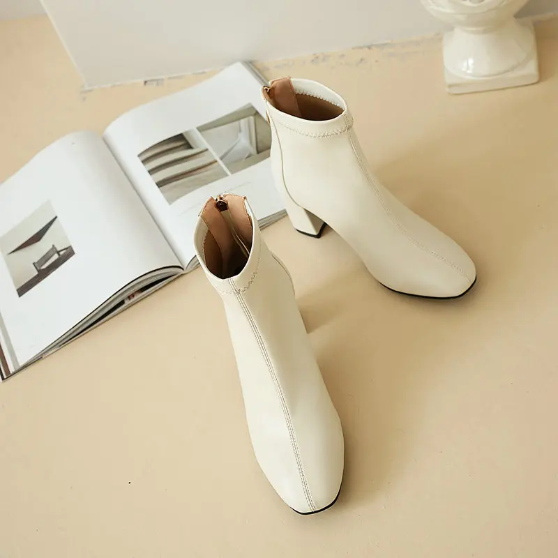 2021 New Autumn Winter Pu Leather Round Toe Concise Ankle Boots Fashion Square High Heel Zipper Women Shoes Size 34-43
2021 New Autumn Winter Pu Leather Round Toe Concise Ankle Boots Fashion Square High Heel Zipper Women Shoes Size 34-43